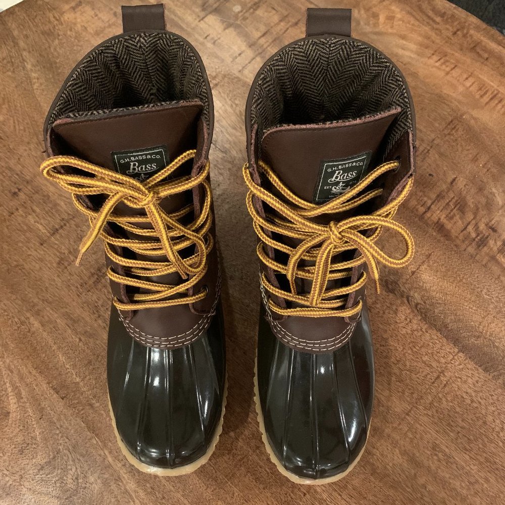 G.H. Bass & Co. Harlequin Duck Boot - Size 8